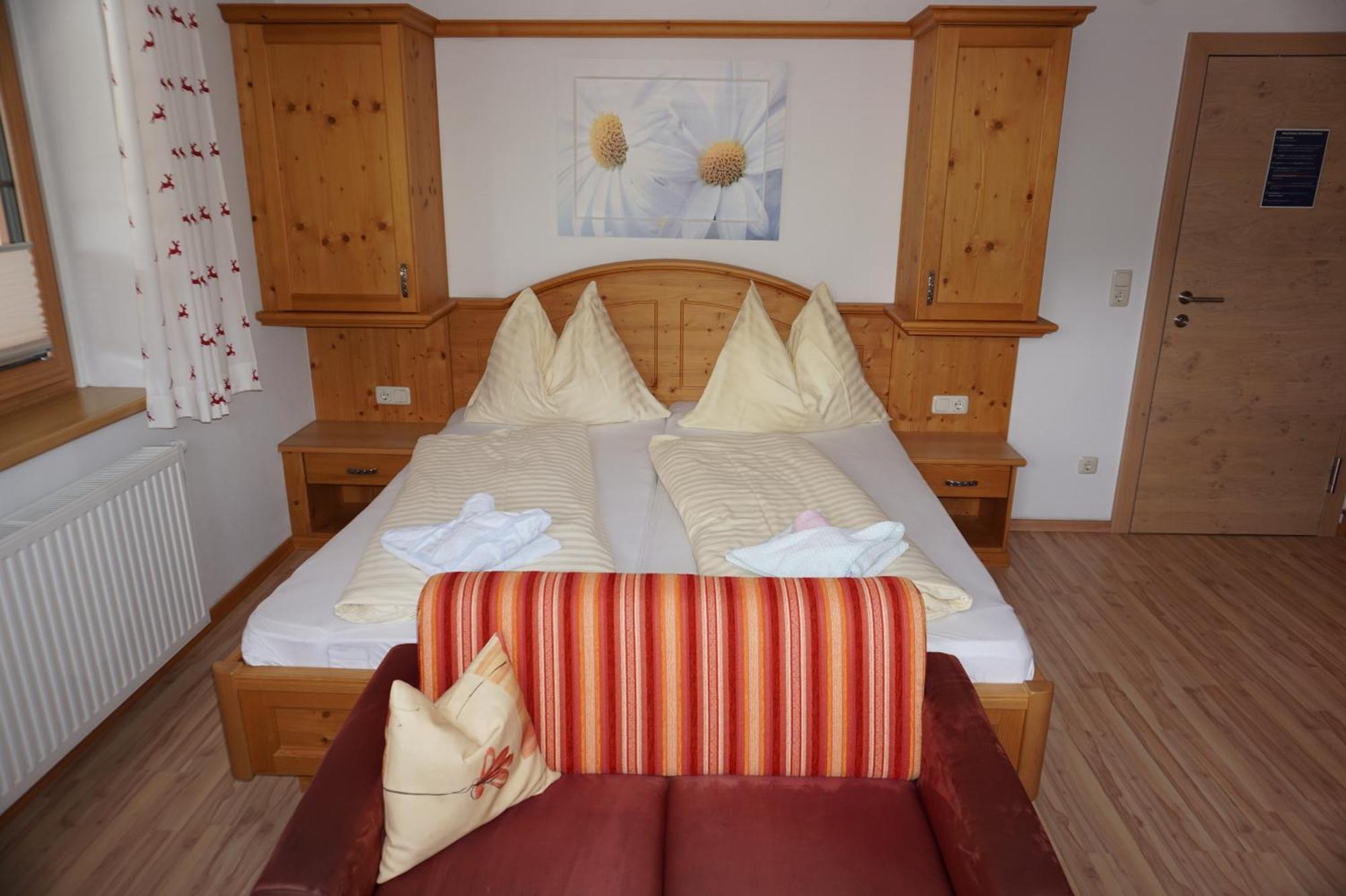 Pension & Appartements Anny Maria Alm am Steinernen Meer Exterior foto