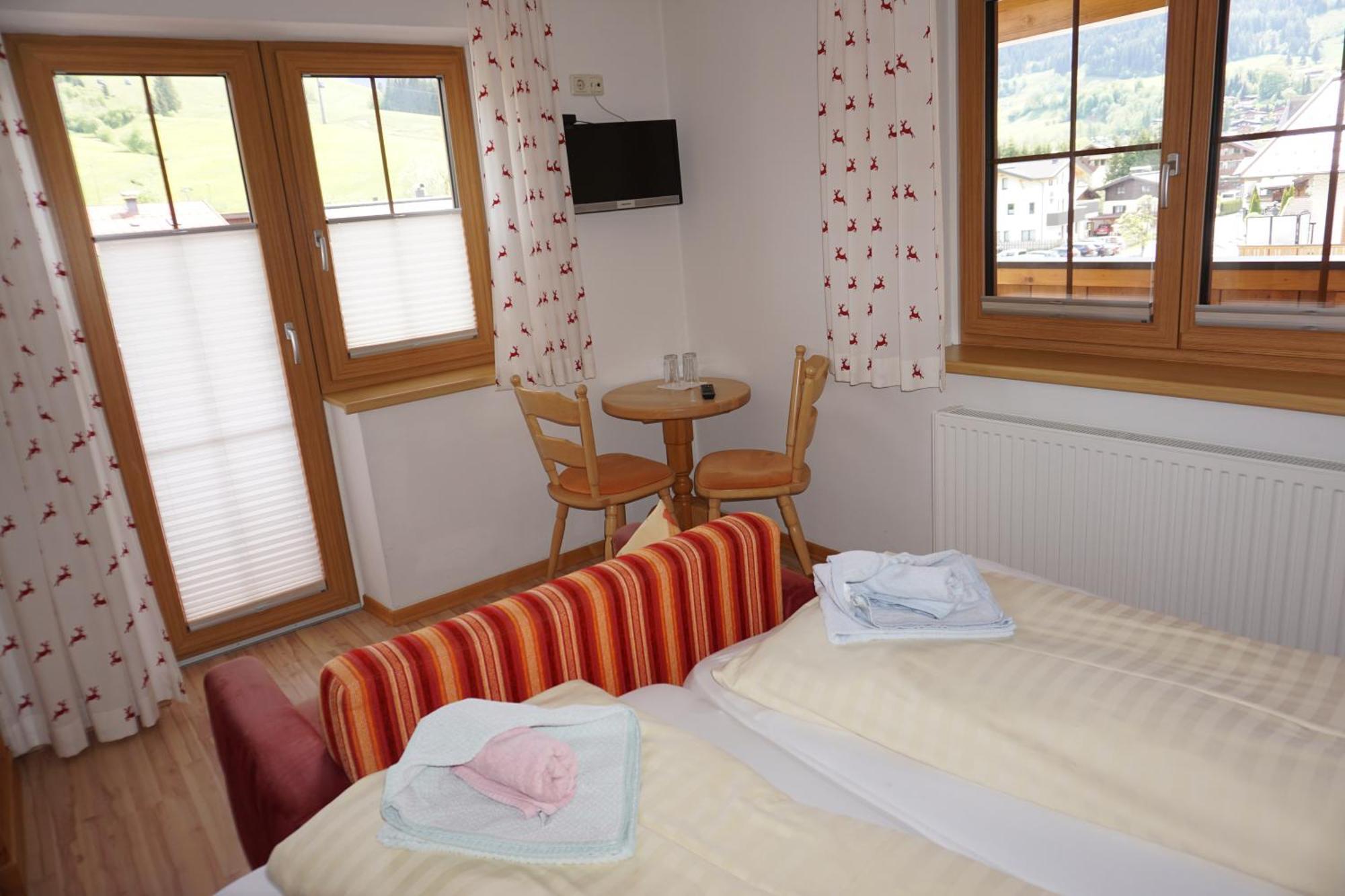 Pension & Appartements Anny Maria Alm am Steinernen Meer Exterior foto