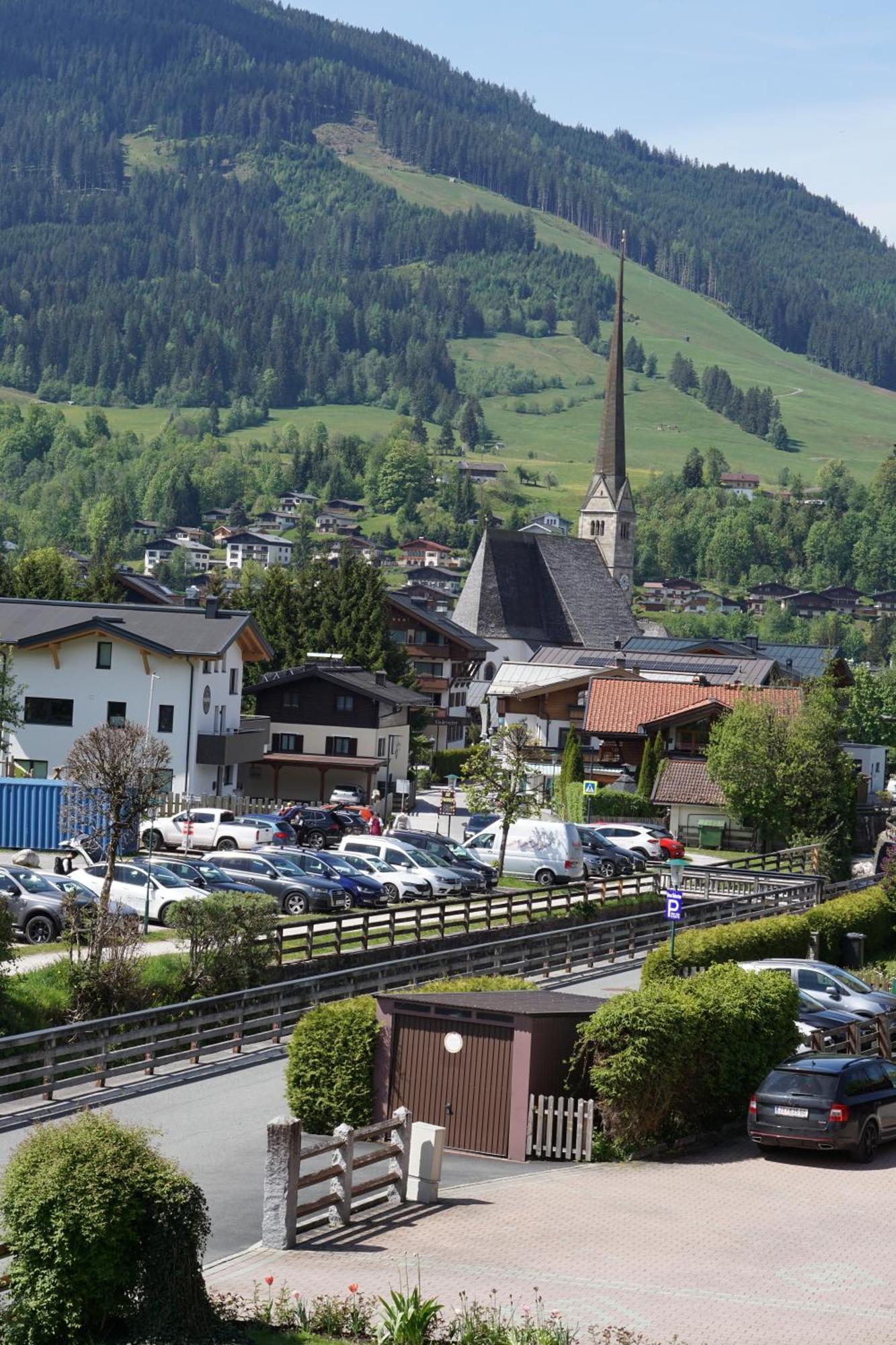 Pension & Appartements Anny Maria Alm am Steinernen Meer Exterior foto